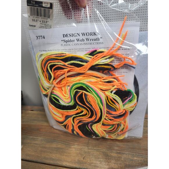 Design Works #3774 Spider Web Wreath Kit - Picture 5 of 5
